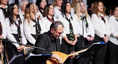 6 Şubat'ta yaşamını yitirenler türkülerle anıldı