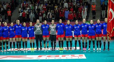 A Milli Kadın Hentbol Takımı'nın kamp kadrosu açıklandı