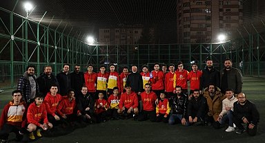 Ahmet Çolakbayrakdar halı 'sahada' ter döktü