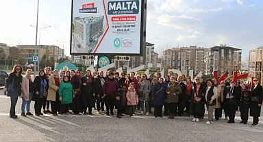 Akhisarlı kadınlar Manisa'yı gezdi