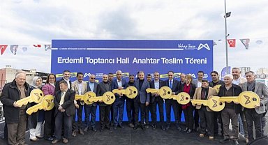 Anahtarları Başkan Seçer teslim etti