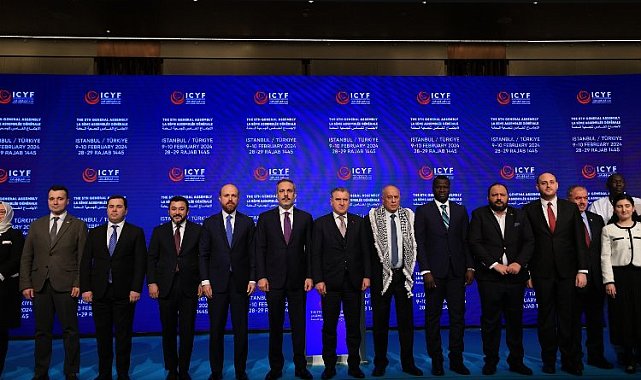 Bakan Bak: "Geleceğimiz için birlikte ve güçlü olmalıyız"