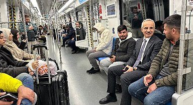 Bakan Uraloğlu Ankara uçağına metroyla ulaştı