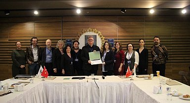 "Bilimle toplumun buluşması ortak bir dil gerektirir"