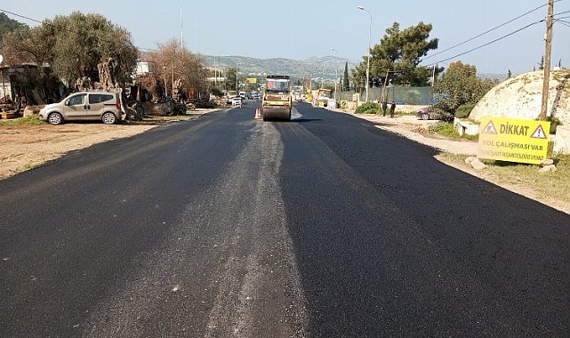 Bodrum'da sıcak asfalt çalışmaları sürüyor