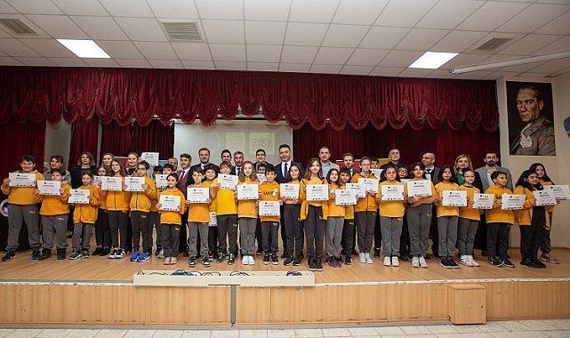 Çevre okuryazarı minikler ödüllendirildi