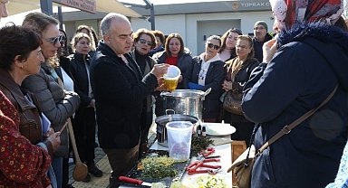Efes Tarlası Yaşam Köyü'nde zeytinyağı sabunu atölyesi