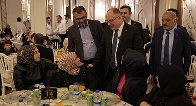 "Esnafımızın desteği ile hizmet ve eser siyasetine devam edeceğiz"