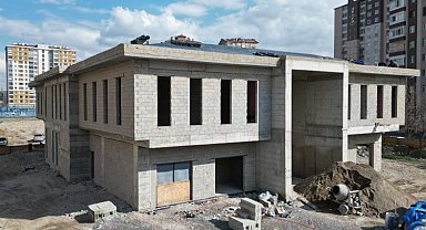 Gülük Sosyal Tesisi'nde hem kütüphane, hem kreş, hem melmek