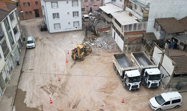 İnegöl'de kamulaştırılan binalar otopark oluyor