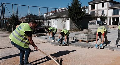 İnegöl'de sokaklar sil baştan yenileniyor