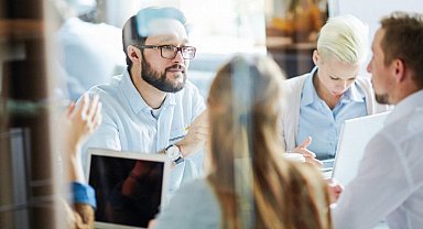 İşyeri ortamı çalışanların mutluluğunu etkiliyor