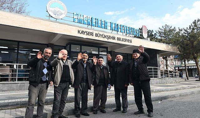 Kayseri Büyükşehir'den 'Emekliler Kafeteryası'