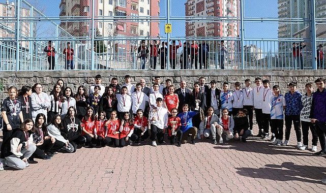 Kayseri Talas şampiyonları ağırladı
