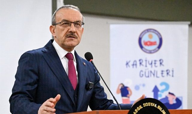 Kocaeli Valisi Seddar Yavuz öğrencilerle buluştu