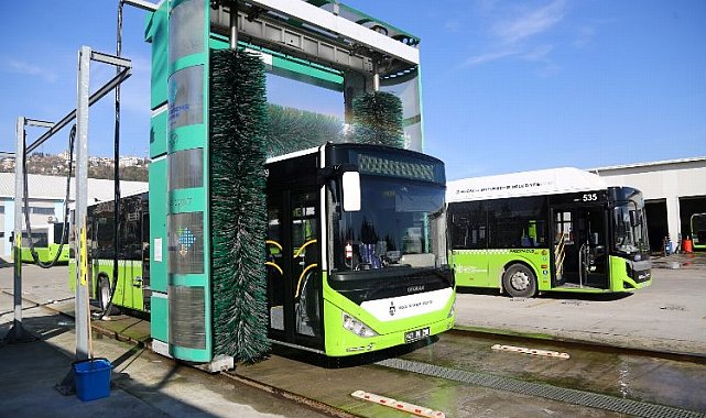 Kocaeli'de otobüsler gri suyla yıkanıyor