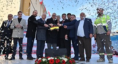 Manisa Saruhanlı'da üçü bir arada temel