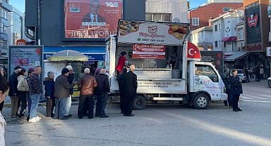 MHP'den Miraç Kandili ve 6 Şubat depreminin yıldönümü nedeniyle lokma dağıtımı
