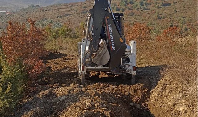 Sakarya Burhaniye Mahallesi'nde içme suyu hattı çalışması