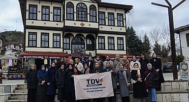 Sakarya'da üniversite öğrencileri tarih kokan sokaklarda