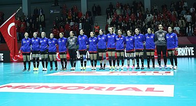 A Milli Kadın Takımı, Karadağ ve Sırbistan maçları için kampa giriyor