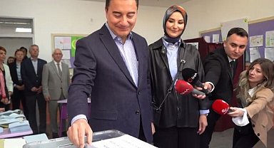 Babacan: Demokrasi yerelde başlar; sandıklara sahip çıkalım
