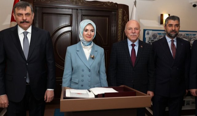 Bakan Göktaş'tan Başkan Sekmen'e sosyal projeler teşekkürü