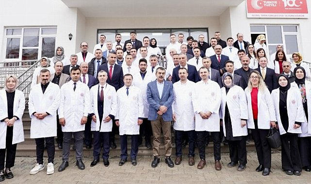 Bakan Tekin'den Oltu Anadolu İHL'ye ziyaret