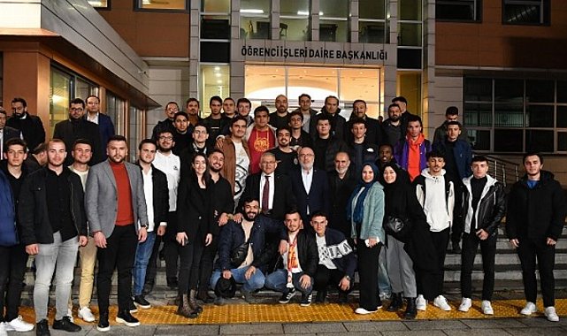 Başkan Büyükkılıç, KAYÜ'de öğrencilerle iftar sofrasında buluştu