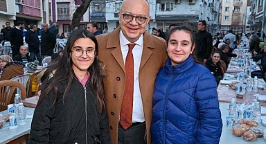 Başkan Ergün Yavuz Kurt'un iftar programına katıldı