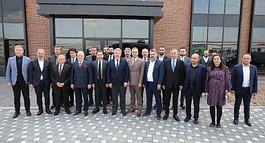 Başkan Palancıoğlu, Serbest Bölge'de fabrikaları ziyaret etti
