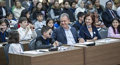 Başkan Seçer, Çocuk Meclisi toplantısına katıldı