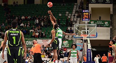Basketbolda Bursa derbisinin galibi TOFAŞ oldu