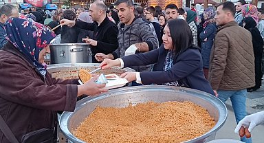 Bilecik Pazaryeri'nde 5 bin kişi aynı sofrada oruç açtı
