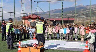 Bilecik'te miniklere jandarma tanıtıldı