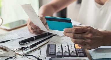 Bireysel kredi ve kredi kartı borcunu ödememiş kişi sayısı azaldı