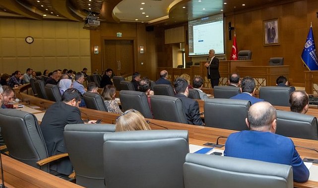 Bursa Büyükşehir personeline hizmet için 'resmi yazışma' eğitimi