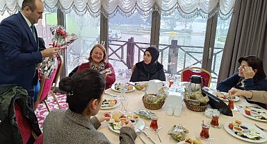 Bursa Meslekte Dayanışma ve Birlik Grubu'ndan anlamlı kutlama