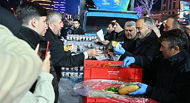 Bursa'da Başkan Aktaş'tan gençlere 'her ay gece döneri' sözü