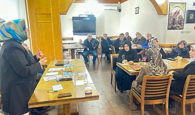 Bursa'da muhtar adayından 'mutlu aile' farkındalığı