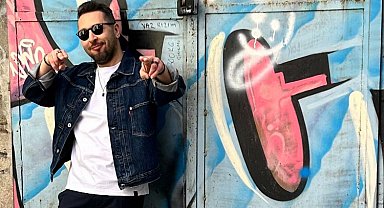 Bursalı popçudan renkli klip