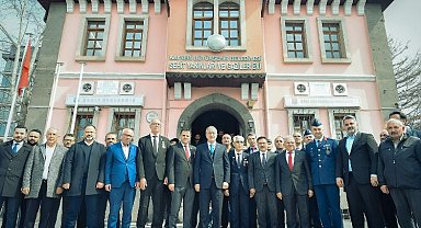 Büyükkılıç, Çanakkale Zaferi ve Şehitleri Anma Günü törenine katıldı