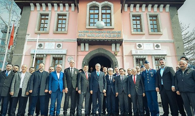 Büyükkılıç, Çanakkale Zaferi ve Şehitleri Anma Günü törenine katıldı