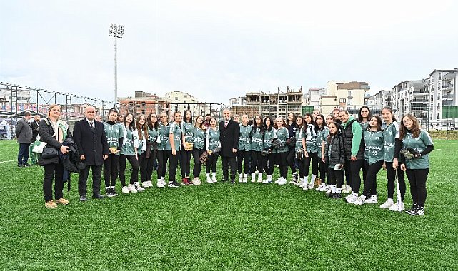 Büyükşehir'den Nilüfer'e futbol sahası
