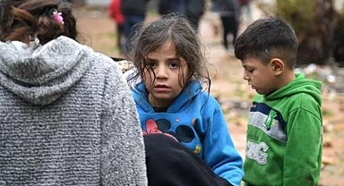 Depremzedelere önemli uyarı: Çocuklara ne hissettiğinizi gösterin