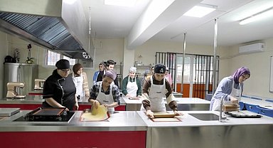DİSMEK'te usta aşçılar yetişiyor