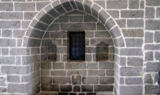 Diyarbakır'da 3 tarihi çeşmede yeniden su akmaya başladı