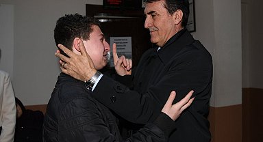 Dündar'a sevgi dolu karşılama