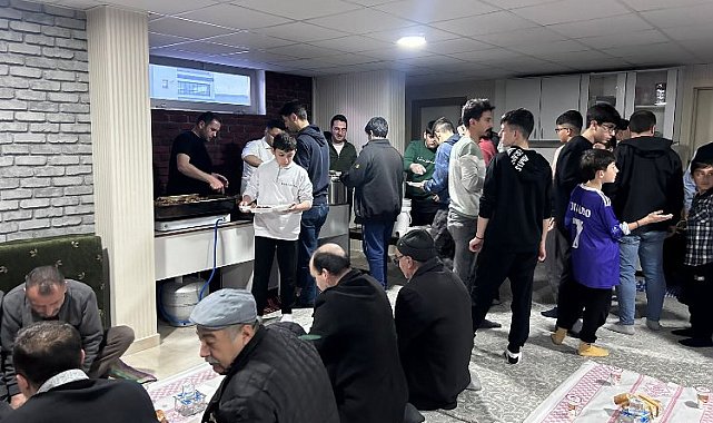 Erkilet'te gençler iftarda buluştu