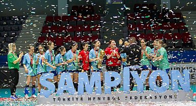 Hentbolde Kadınlar 2. Lig'de şampiyon Kepez